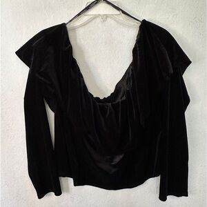 Forever 21+ Black Velveteen Ruffle Off Shoulder Crop Blouse‎ Plus Size Classy